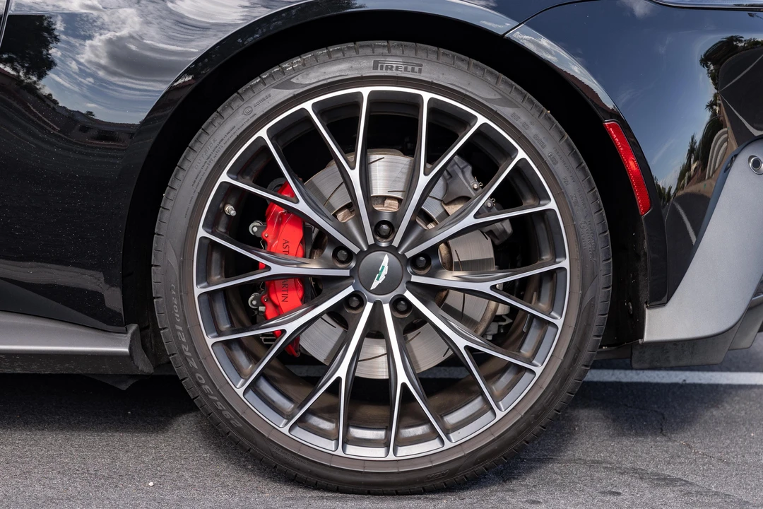 2023 Aston Martin V8 Vantage (2019+) - Image 20 of 31