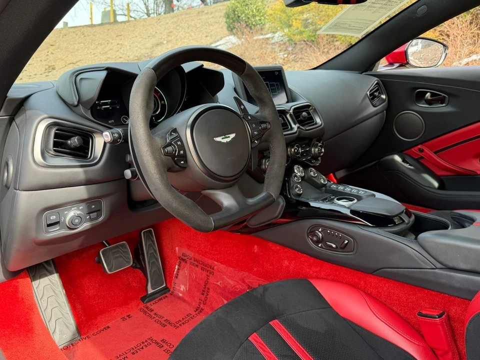 2023 Aston Martin V8 Vantage (2019+) - Image 30 of 31