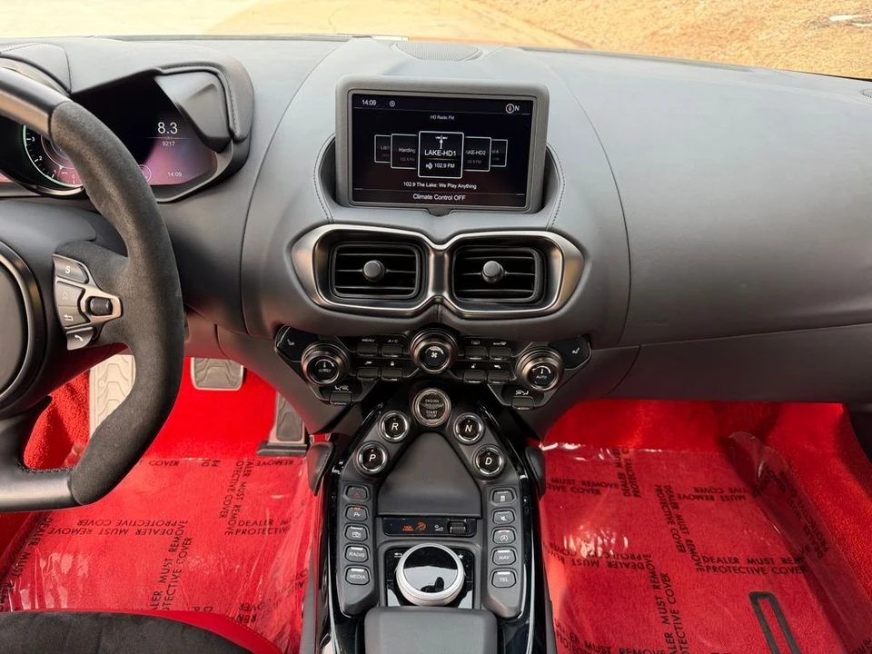 2023 Aston Martin V8 Vantage (2019+) - Image 15 of 31