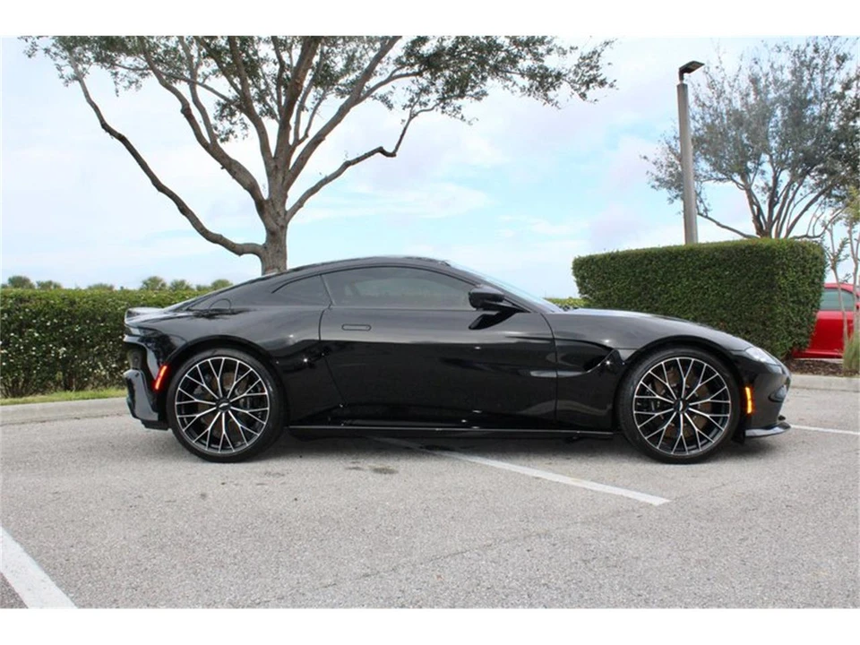 2023 Aston Martin V8 Vantage (2019+) - Image 2 of 31