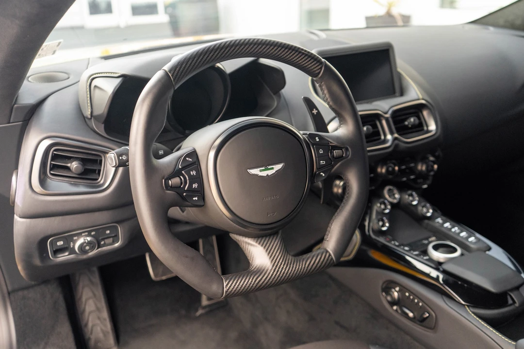2023 Aston Martin V8 Vantage (2019+) - Image 9 of 31