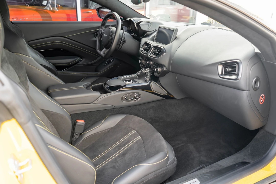 2023 Aston Martin V8 Vantage (2019+) - Image 23 of 31