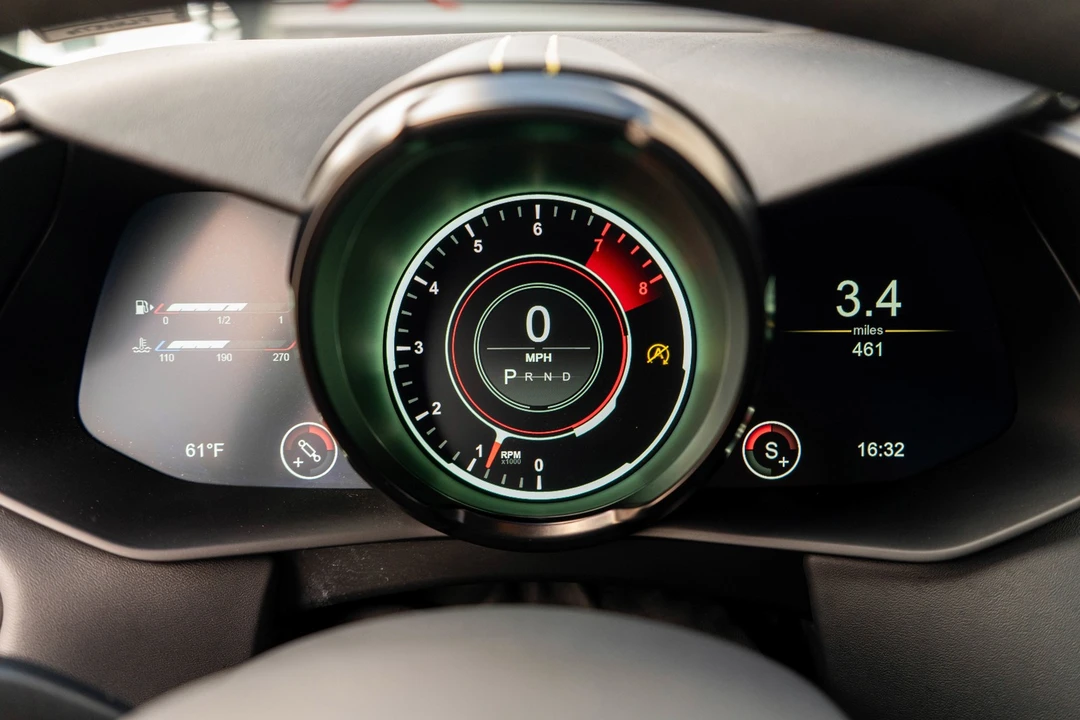 2023 Aston Martin V8 Vantage (2019+) - Image 5 of 31