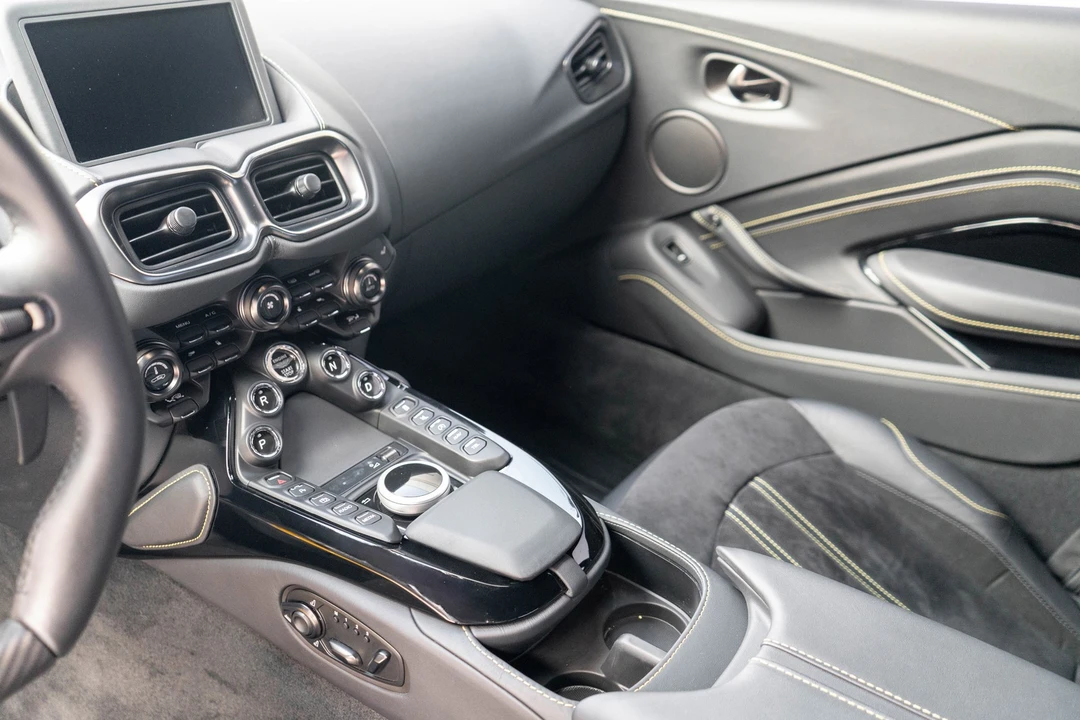 2023 Aston Martin V8 Vantage (2019+) - Image 15 of 31