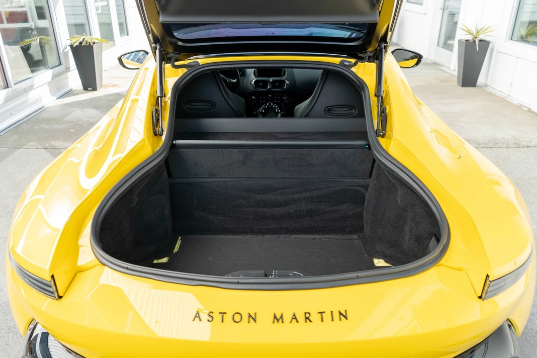 2023 Aston Martin V8 Vantage (2019+) - Image 26 of 31