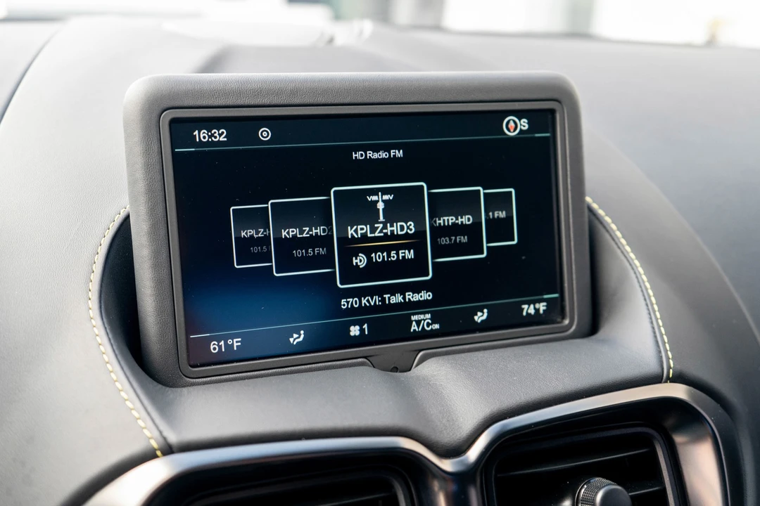 2023 Aston Martin V8 Vantage (2019+) - Image 16 of 31