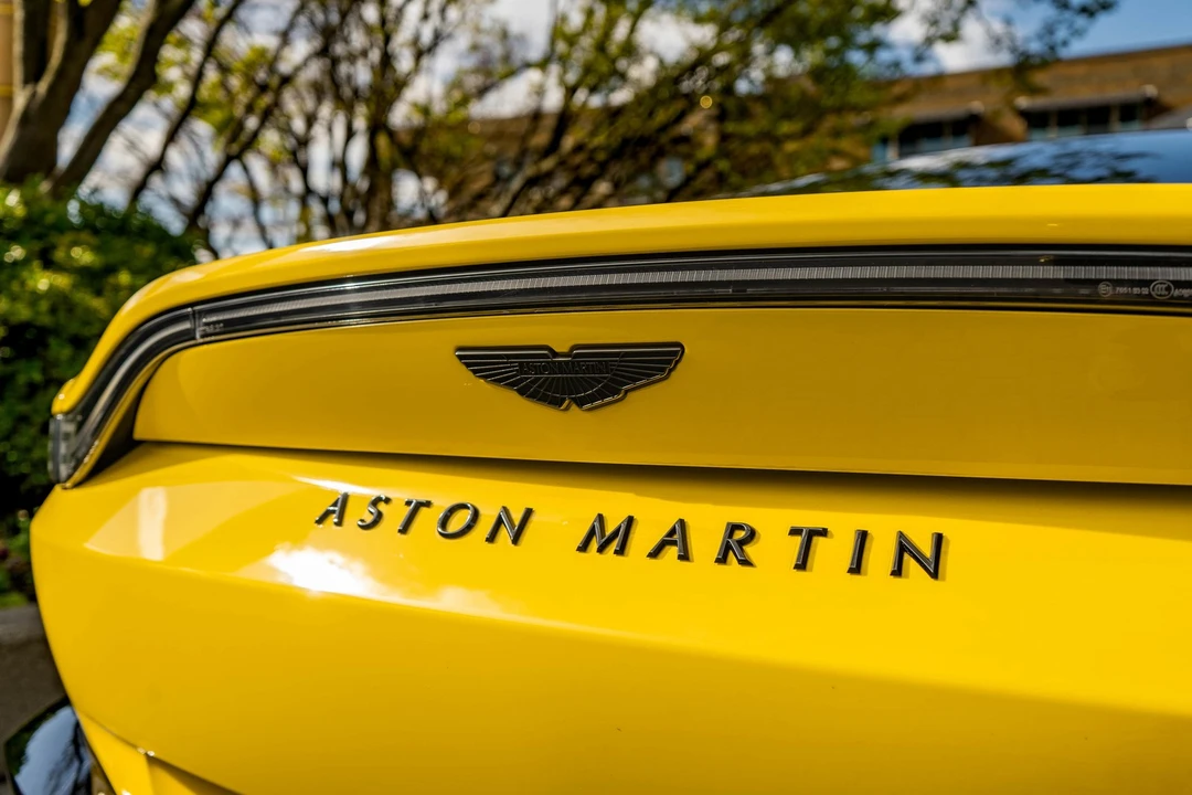 2023 Aston Martin V8 Vantage (2019+) - Image 7 of 31