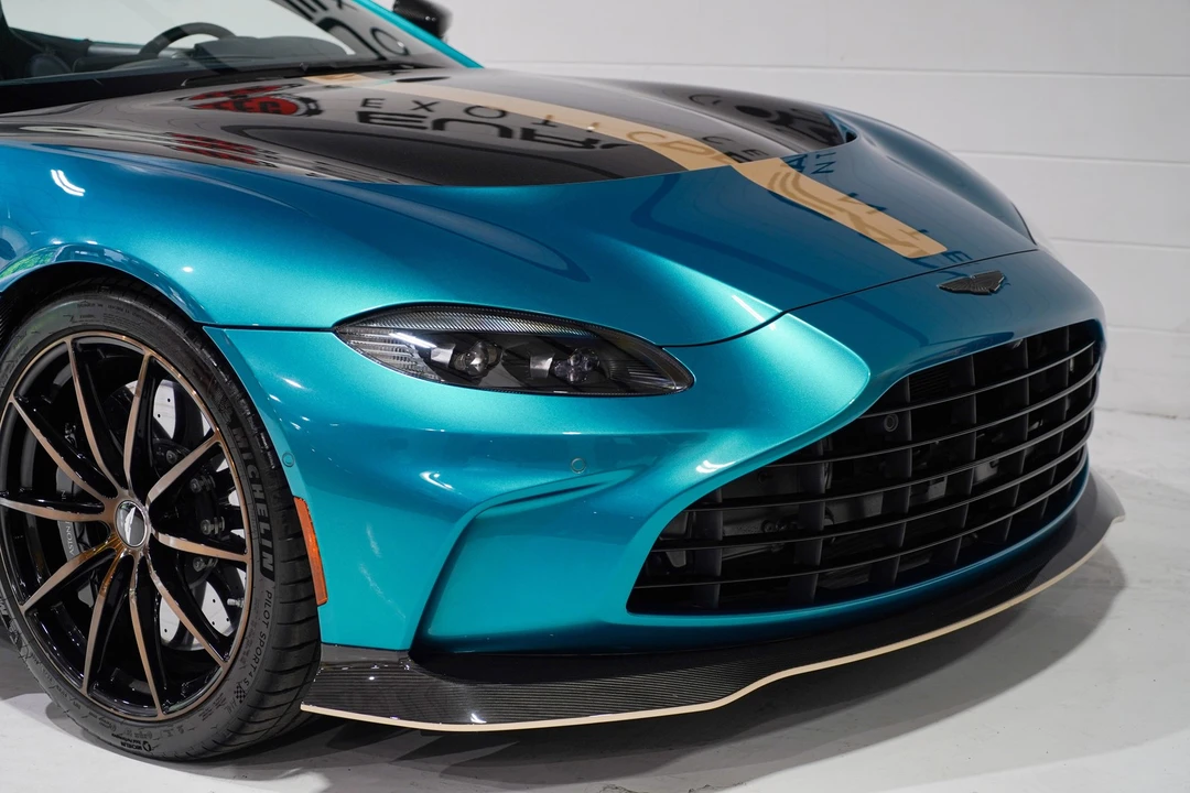 2023 Aston Martin Vantage - Image 25 of 31
