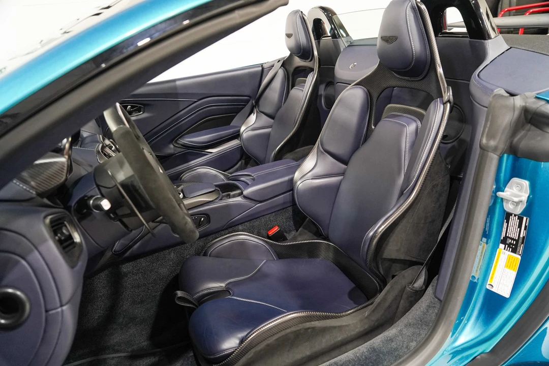 2023 Aston Martin Vantage - Image 10 of 31