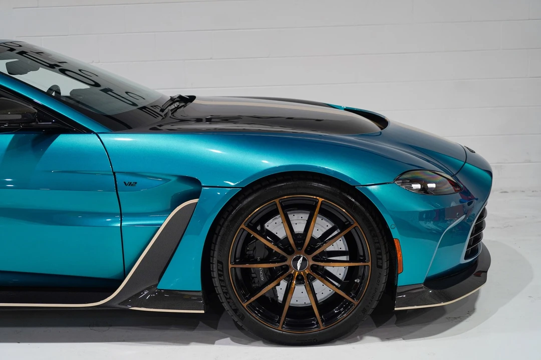 2023 Aston Martin Vantage - Image 22 of 31