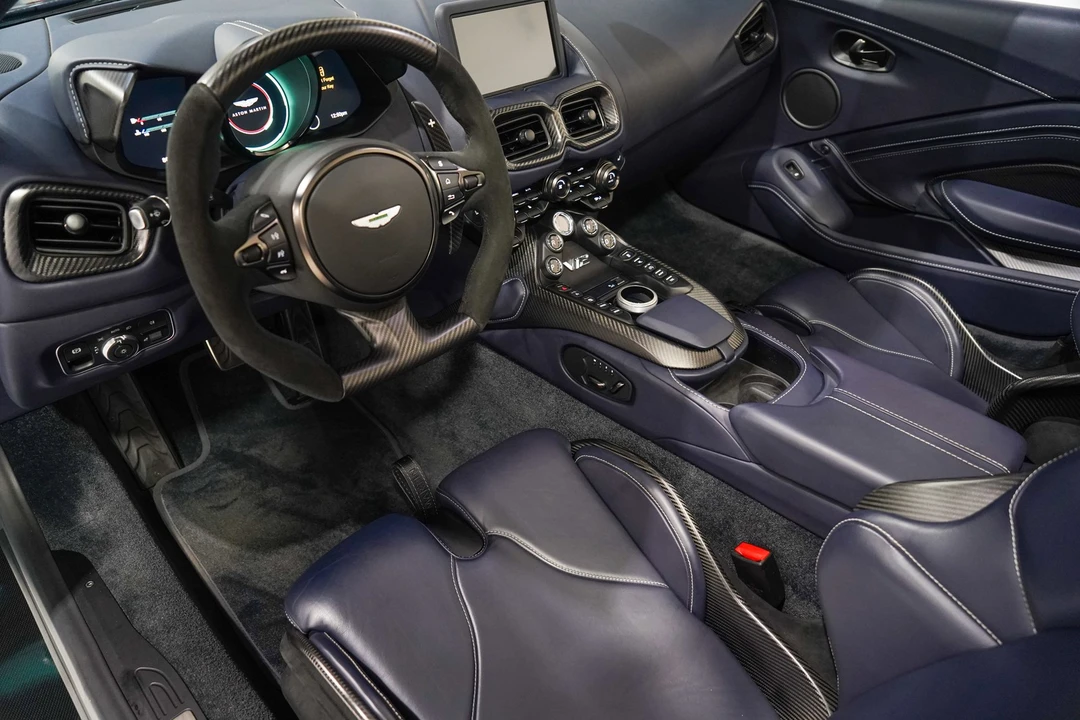 2023 Aston Martin Vantage - Image 2 of 31