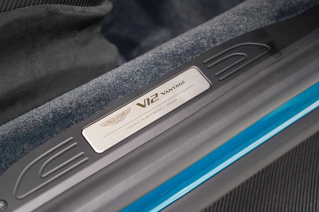 2023 Aston Martin Vantage - Image 21 of 31