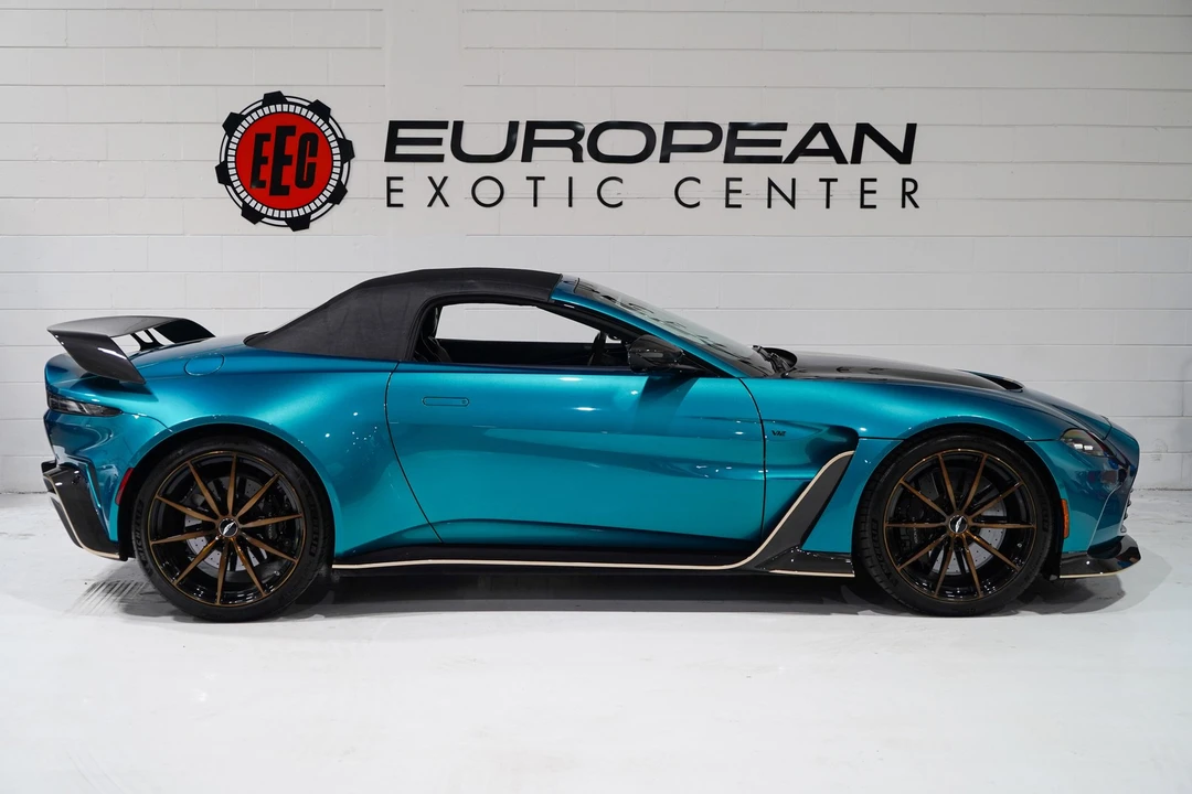 2023 Aston Martin Vantage - Image 8 of 31