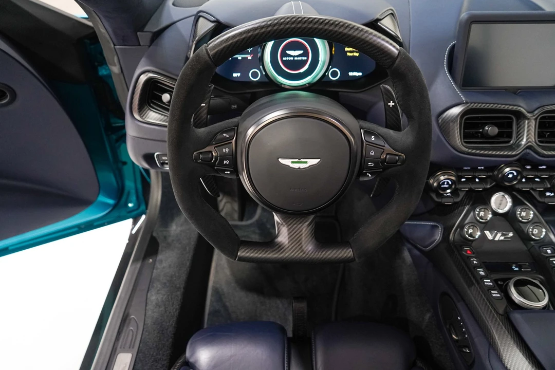 2023 Aston Martin Vantage - Image 11 of 31