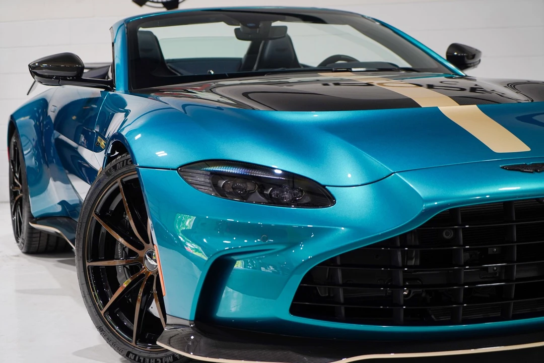 2023 Aston Martin Vantage - Image 28 of 31