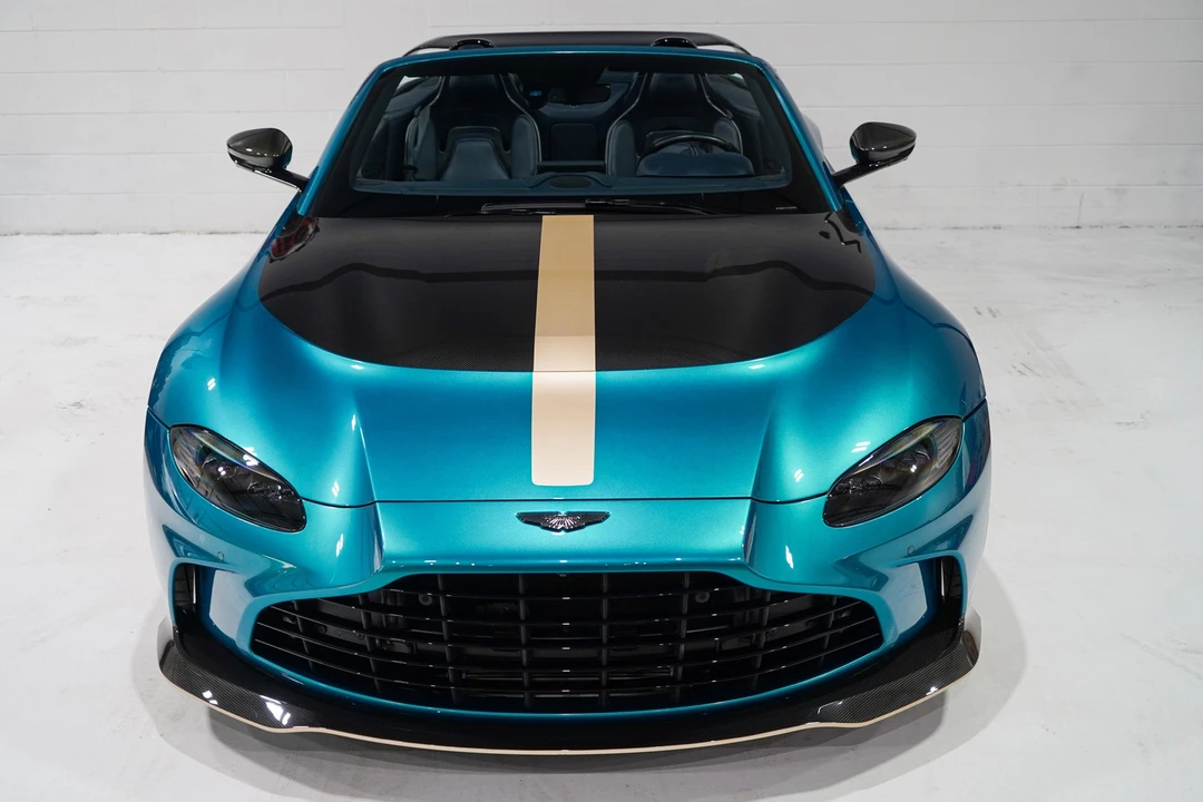 2023 Aston Martin Vantage - Image 31 of 31
