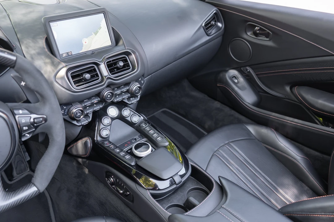 2023 Aston Martin V8 Vantage (2019+) - Image 10 of 31