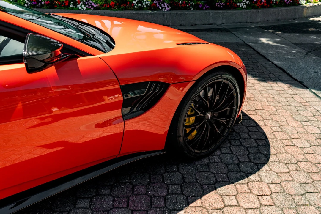 2023 Aston Martin V8 Vantage (2019+) - Image 9 of 31