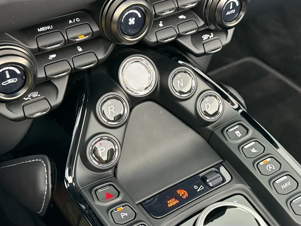 2023 Aston Martin V8 Vantage (2019+) - Image 18 of 31