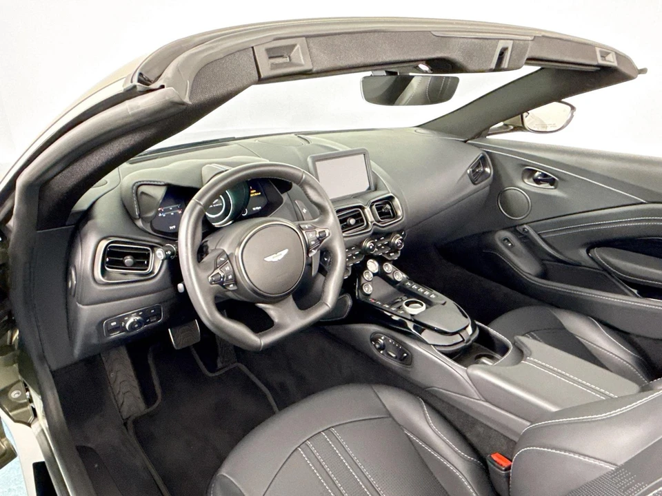 2023 Aston Martin V8 Vantage (2019+) - Image 9 of 31