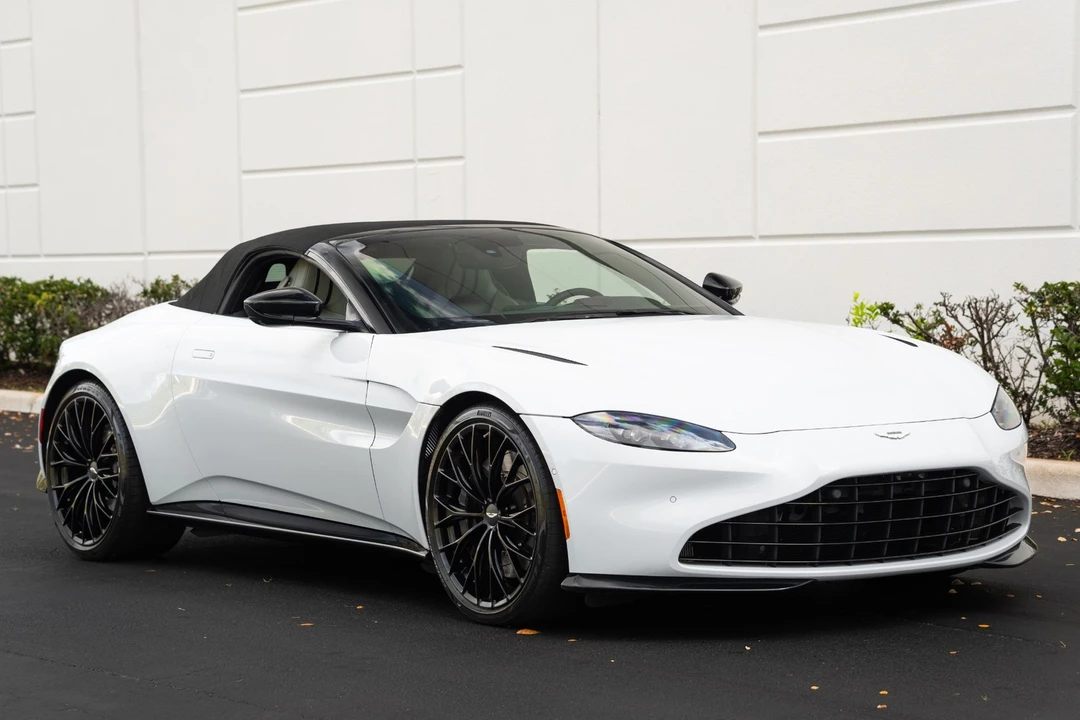 2023 Aston Martin V8 Vantage (2019+) - Image 4 of 31