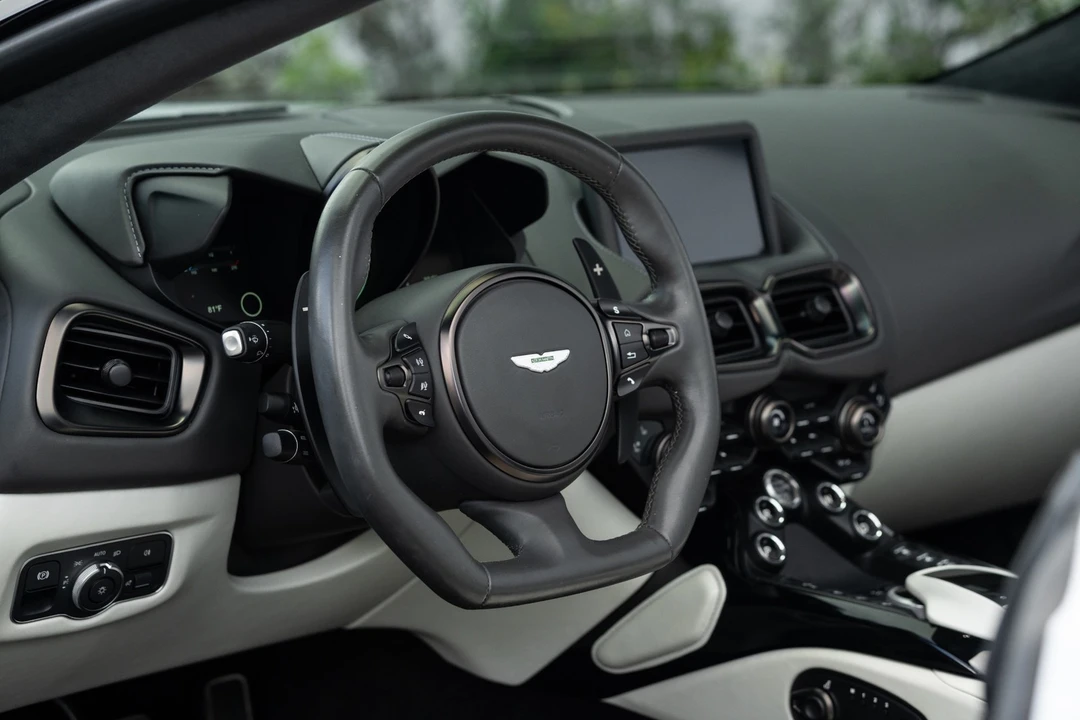2023 Aston Martin V8 Vantage (2019+) - Image 5 of 31