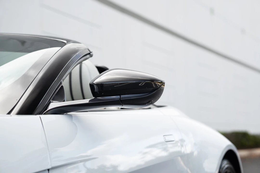 2023 Aston Martin V8 Vantage (2019+) - Image 28 of 31