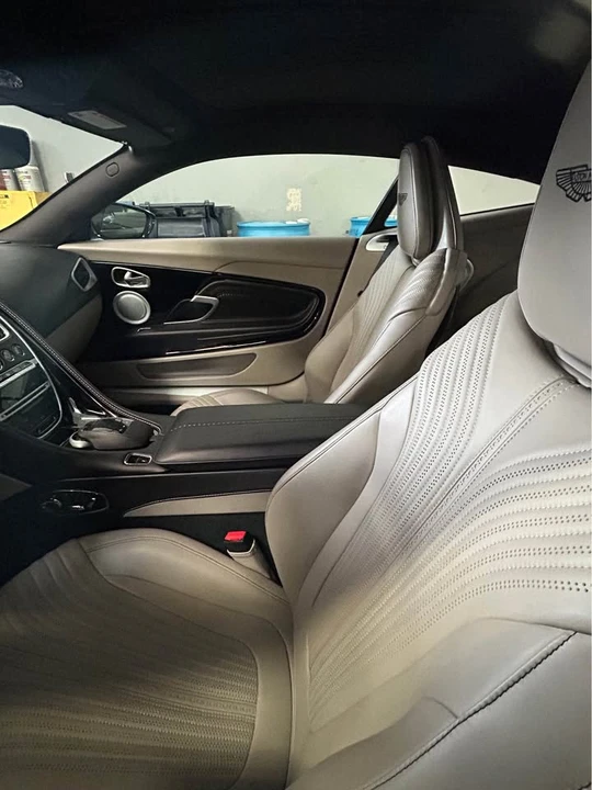 2023 Aston Martin DB11 V8 - Image 7 of 10