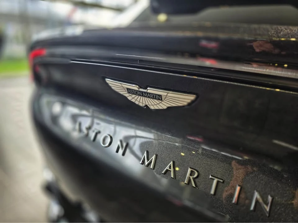 2023 Aston Martin DBX - Image 7 of 20