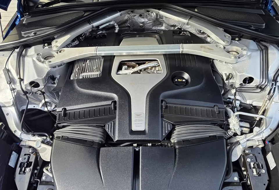 2023 Aston Martin DBX - Image 18 of 19