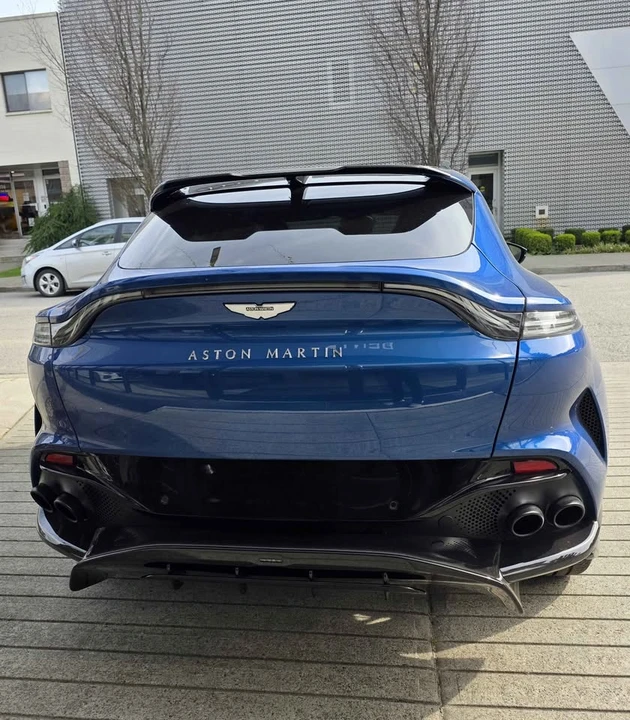 2023 Aston Martin DBX - Image 4 of 19