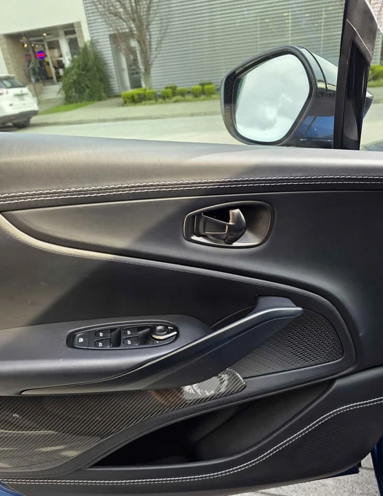 2023 Aston Martin DBX - Image 7 of 19