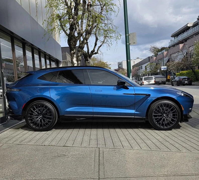 2023 Aston Martin DBX - Image 5 of 19