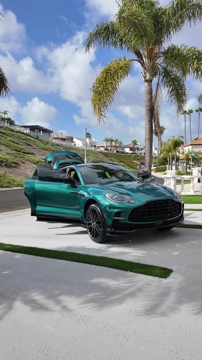 2023 Aston Martin DBX 707 - Image 2 of 11