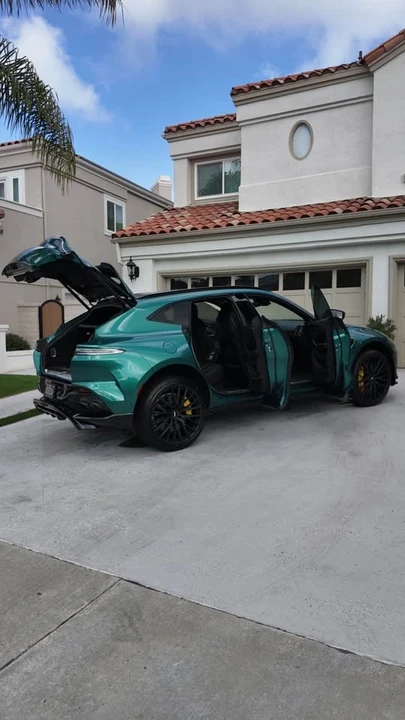 2023 Aston Martin DBX 707 - Image 3 of 11