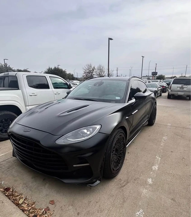 2023 Aston Martin DBX 707 - Image 2 of 9