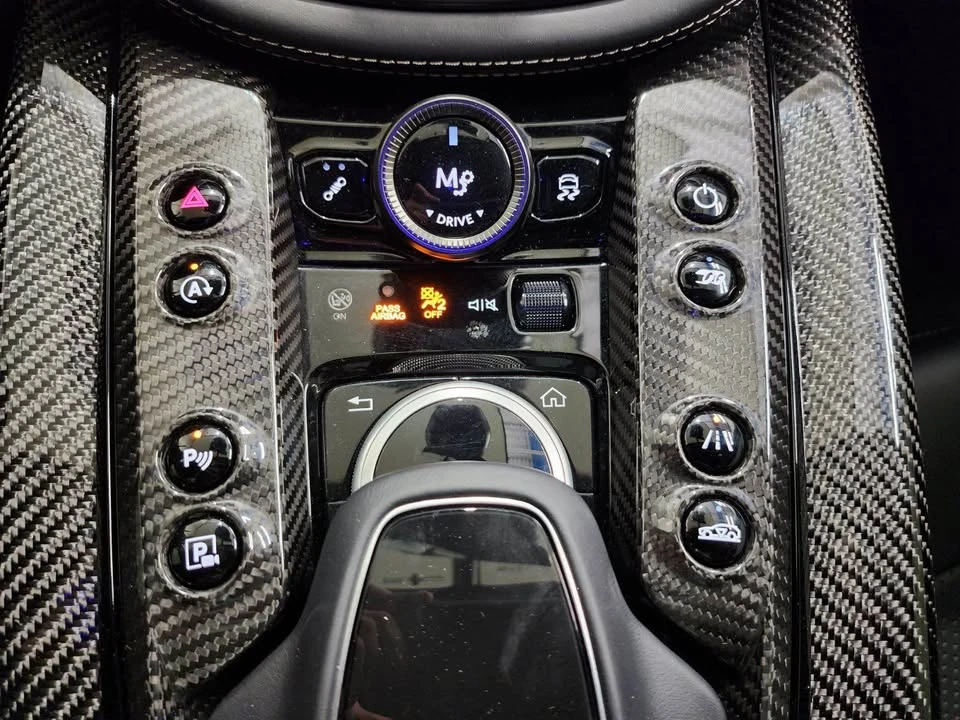 2023 Aston Martin DBX - Image 19 of 20