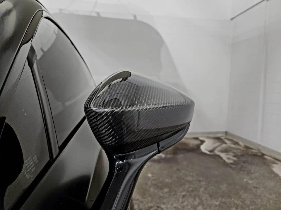 2023 Aston Martin DBX - Image 5 of 20
