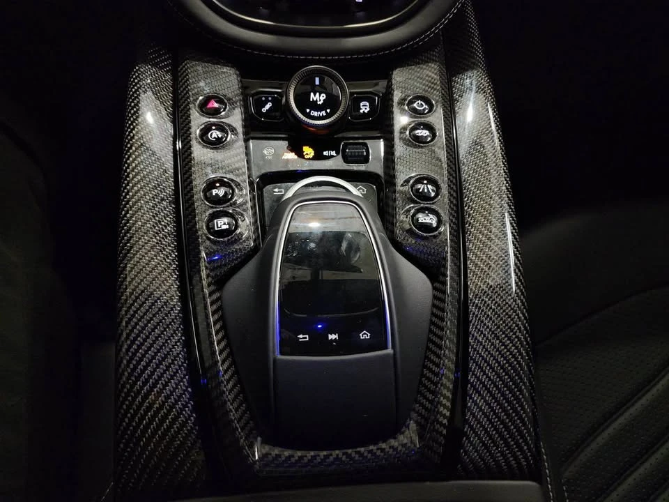 2023 Aston Martin DBX - Image 18 of 20
