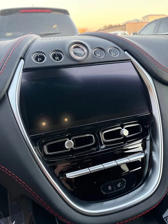 2023 Aston Martin DBX - Image 14 of 17