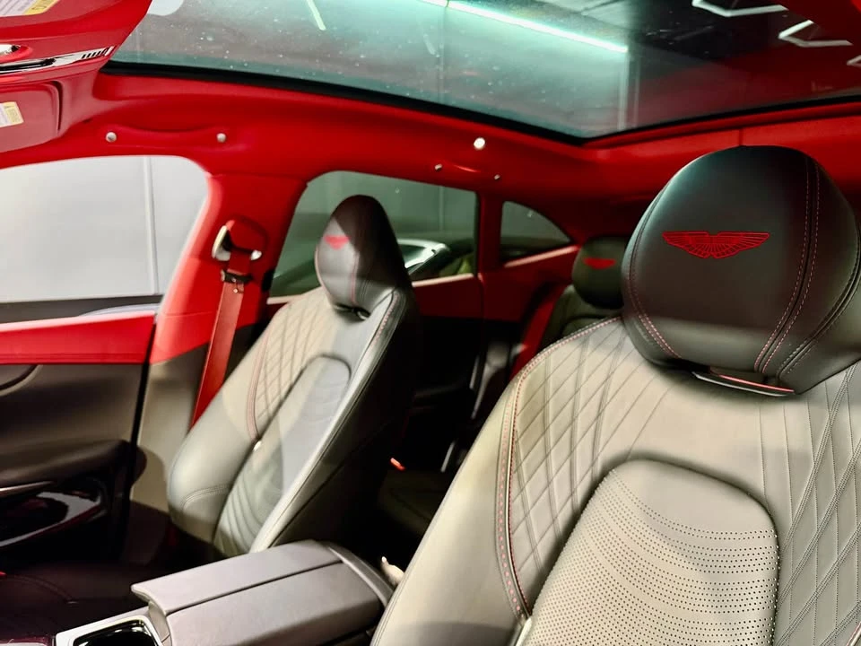 2023 Aston Martin DBX - Image 17 of 19