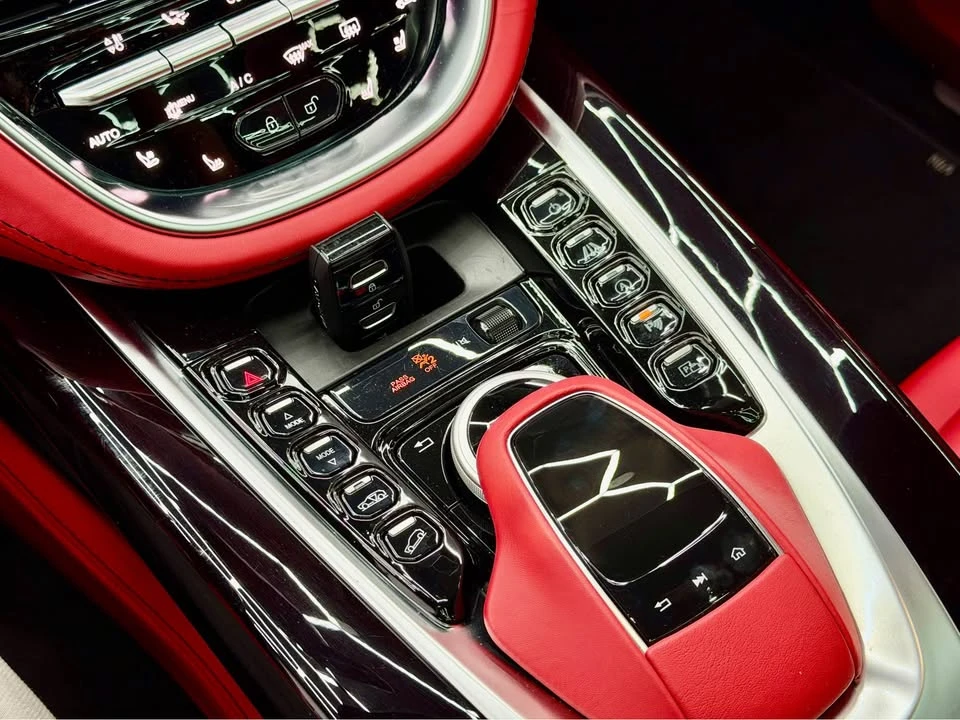 2023 Aston Martin DBX - Image 6 of 17