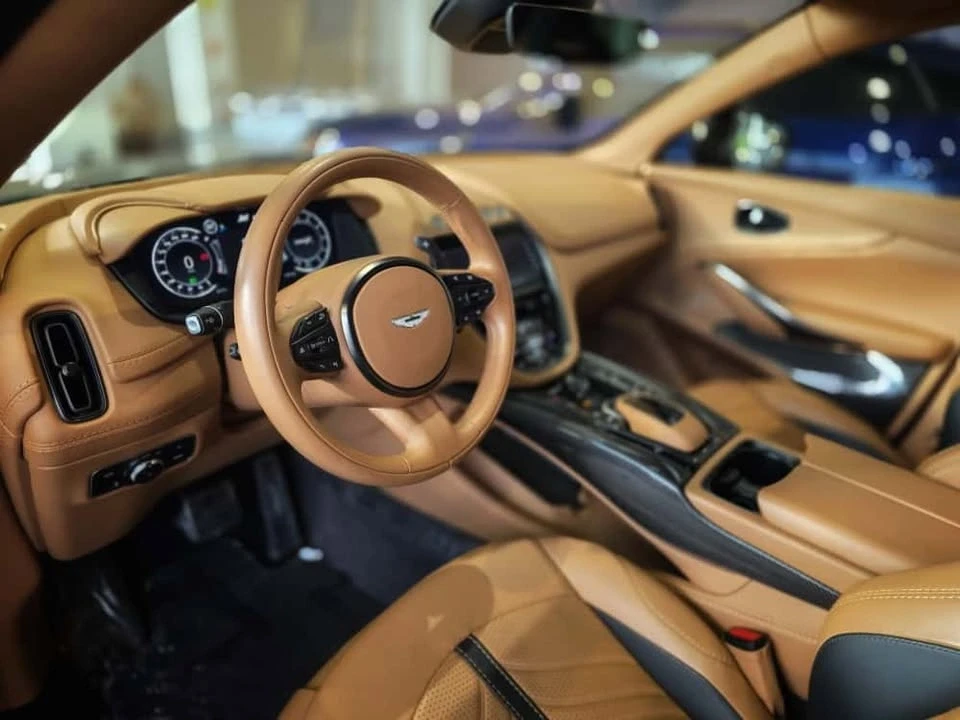 2023 Aston Martin DBX - Image 7 of 14
