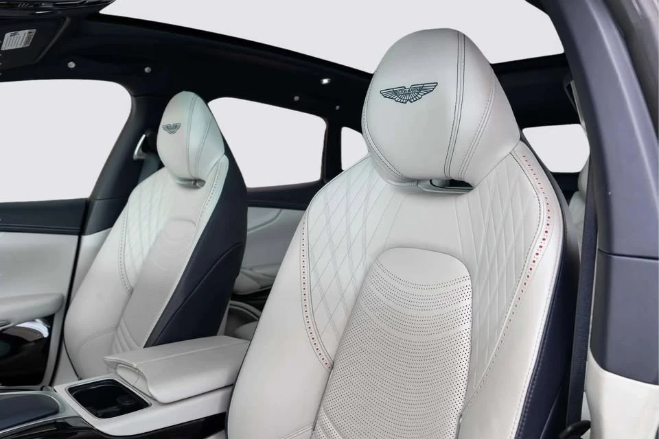 2023 Aston Martin DBX - Image 11 of 18