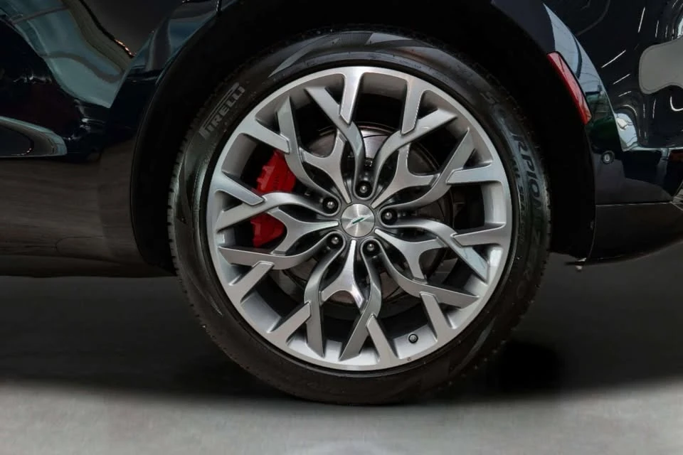 2023 Aston Martin DBX - Image 9 of 18