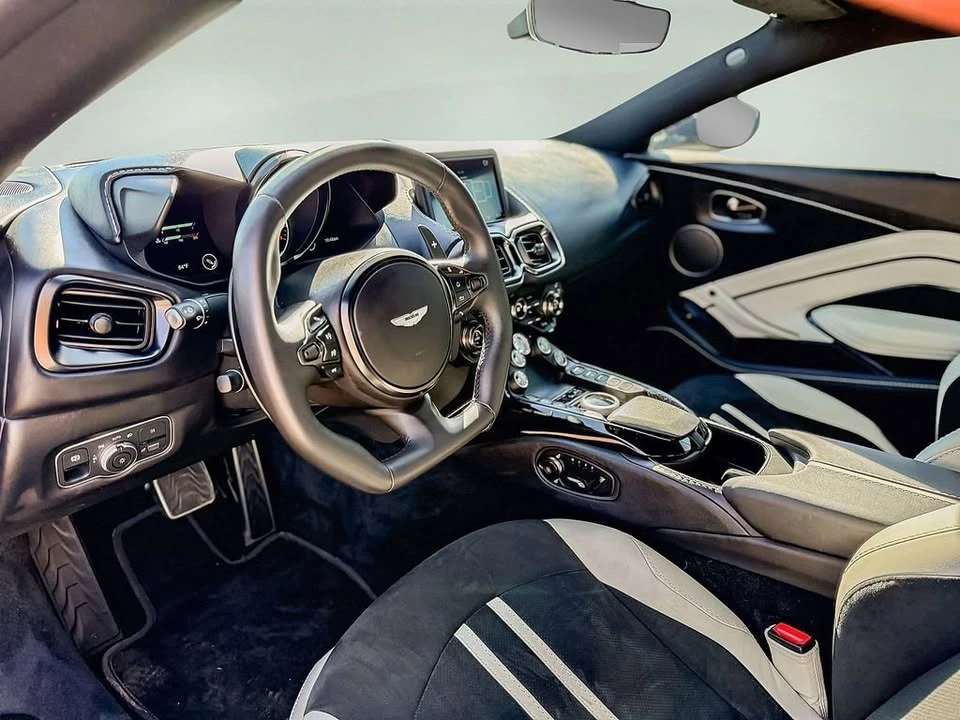2023 Aston Martin V8 Vantage (2019+) - Image 15 of 19