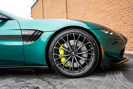 2023 Aston Martin V8 Vantage (2019+) - Image 4 of 14