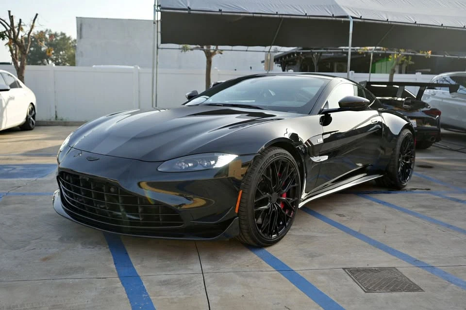 2023 Aston Martin V8 Vantage (2019+) - Image 1 of 9