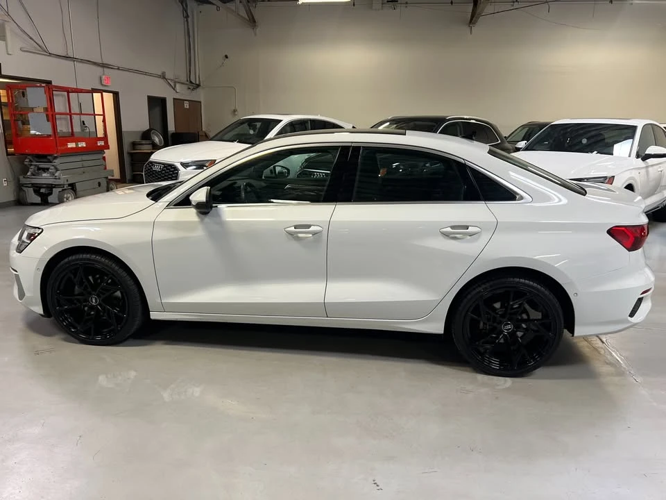 2023 Audi 8Y A3 - Image 2 of 3