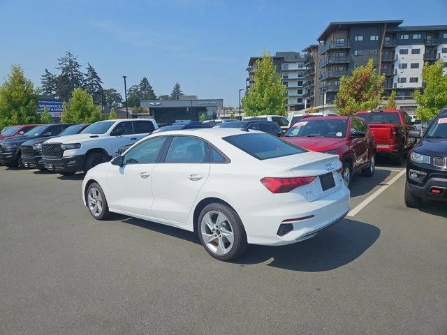 2023 Audi 8Y A3 - Image 4 of 5